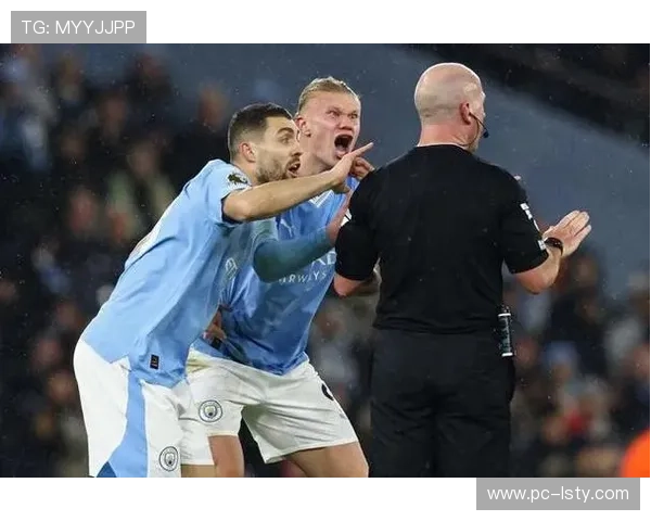 哈兰德冲击力撕裂防线，挪威中锋成曼城进攻核心